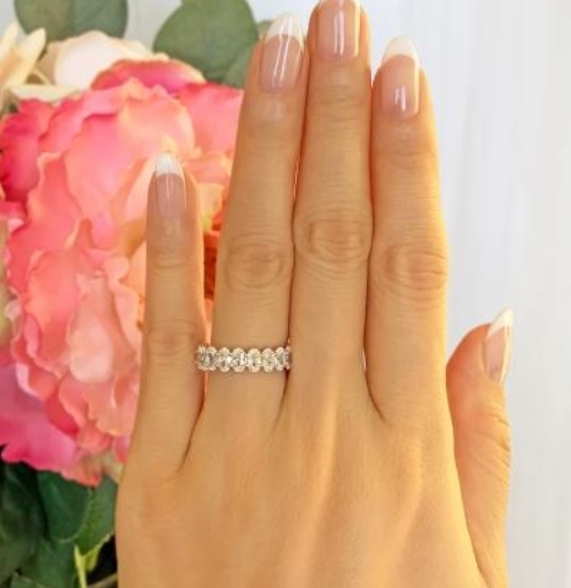 オーバルカット フルエタニティリング エタニティリング プラチナ 8号 人工ダイヤモンド SONA 結婚指輪 婚約指輪 プレゼント