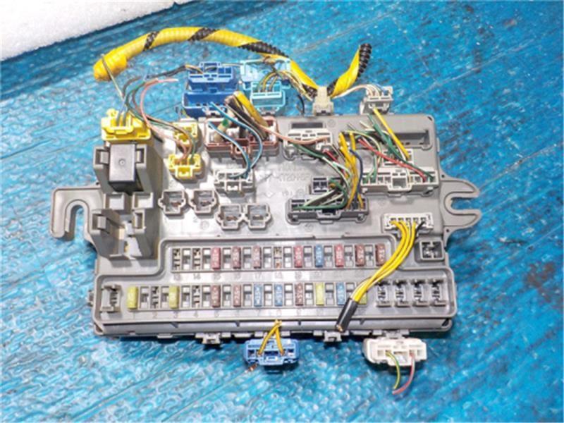 ホンダ 純正 アクティ 《 HH6 》 ヒューズボックス P21400-25000023