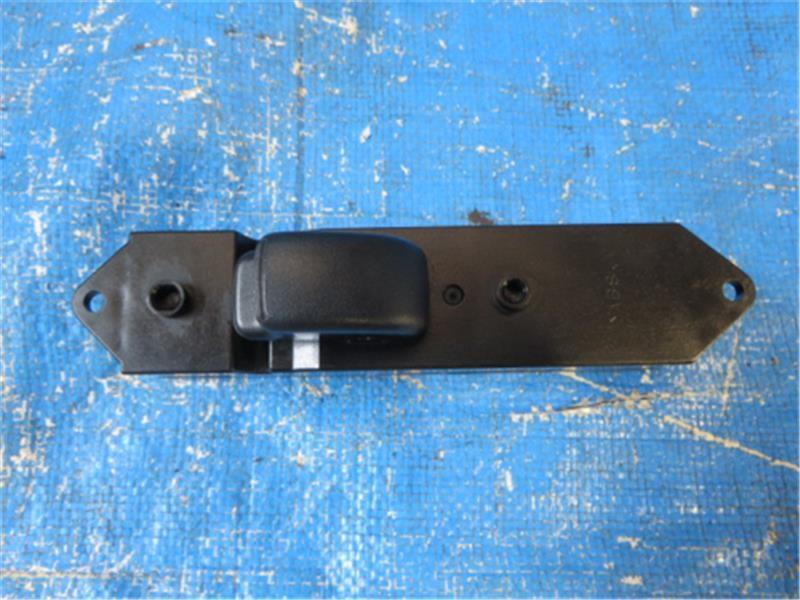 三菱 純正 ランサー 《 CN9A 》 パワーウィンドウスイッチ MR19483