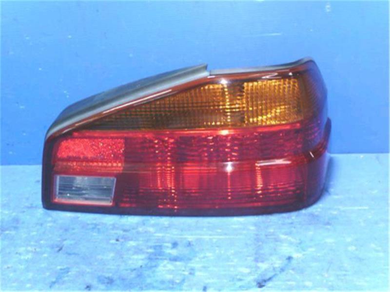 日産 純正 ローレル 《 HC35 》 右テールランプ 26550-5L325 