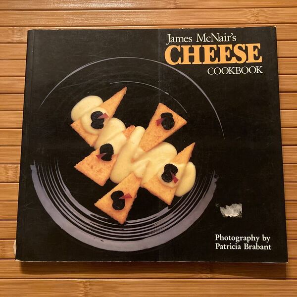 洋書 James McNair's CHEESE COOK BOOK チーズの本