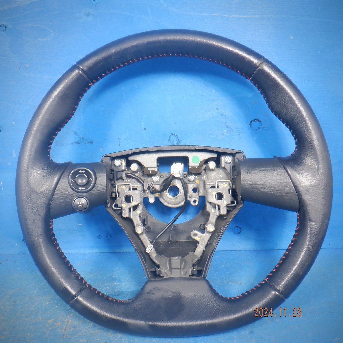 IQ/130G DBA-NGJ10 純正 ステアリングホイール :33122 IQ/130G DBA-NGJ10 純正 ステアリングホイール :33122