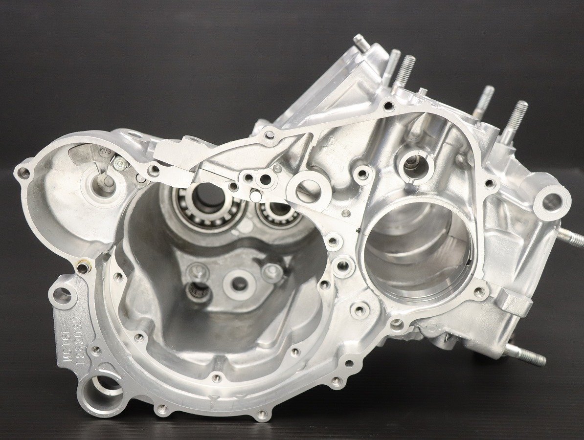 NSR250RSE MC21 純正クランクケース 上下 - メルカリ