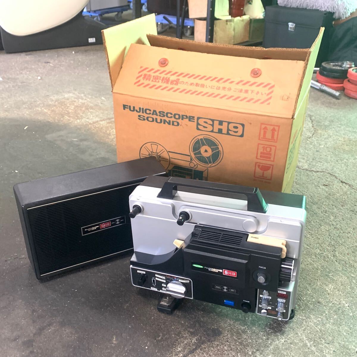 Yahoo!オークション -「8mm 映写機 sh9」の落札相場・落札価格 Yahoo!オークション -「8mm 映写機 sh9」の落札相場・落札価格