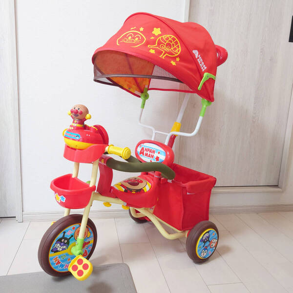 美品 それいけ!アンパンマン デラックスII レッド(ブザー付おでかけ三輪車) 中古品 キッズ用品 ベビー用品 おもちゃ