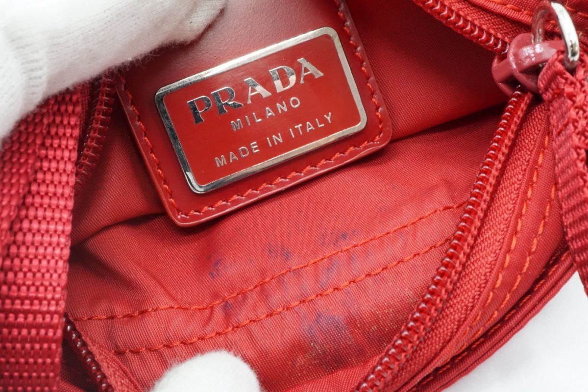プラダ ミニ ショルダーバッグ ポシェット サコッシュ 三角ロゴプレート テスートナイロン 赤 レッド PRADA 1142h プラダ ミニ ショルダーバッグ ポシェット サコッシュ 三角ロゴプレート テスートナイロン 赤 レッド PRADA 1142h