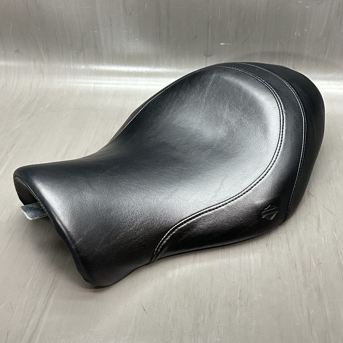★ハーレー 07-17年 XL1200/883 スポーツスター 純正OP リデュースリーチ ソロシート シングル 250215BKO070