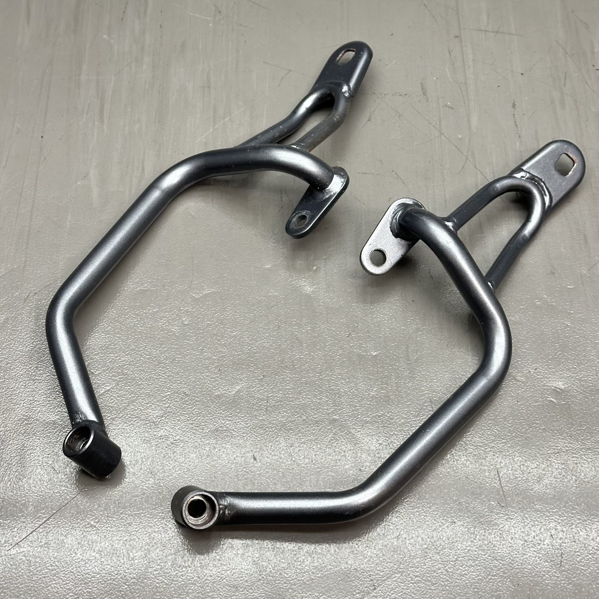★スズキ DR650 純正 グラブバー タンデムグリップ 左右 250215BKO113
