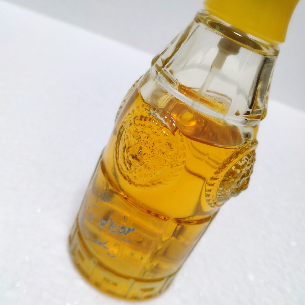 ヴェルサーチ イエロージーンズ オードトワレ 75ml 未使用 ヴェルサーチ イエロージーンズ 75ml ヴェルサーチ