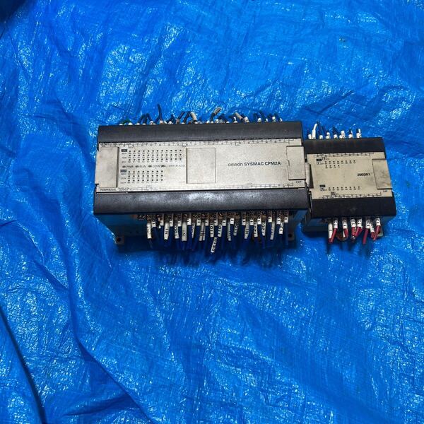 Omron PLC シーケンサー CPM2A-60CDR-A
