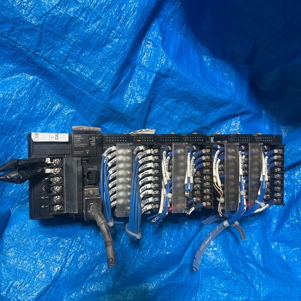 Omron PLC シーケンサー CJ2mCPU 11 (a)