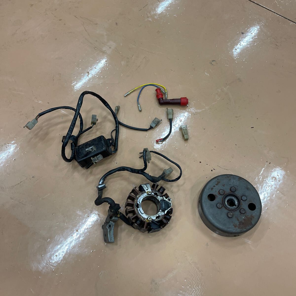 Yahoo!オークション -「cb250 ステーターコイル」の落札相場