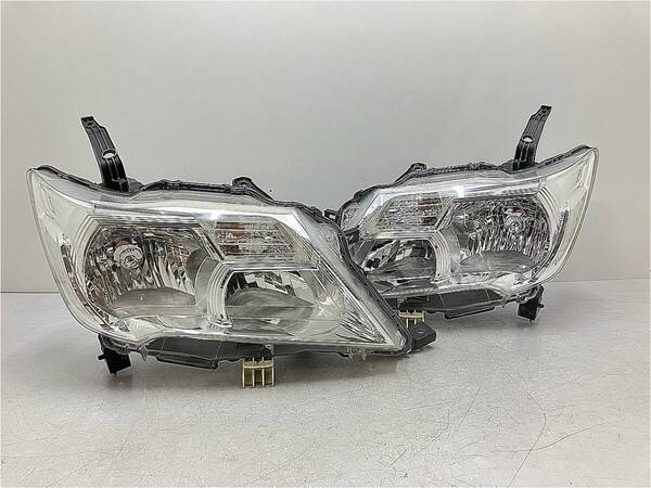 美品/破損無 セレナ C26 前期 ヘッドライト 左右 セット ハロゲン レベ付 コイト 100-23096 A088