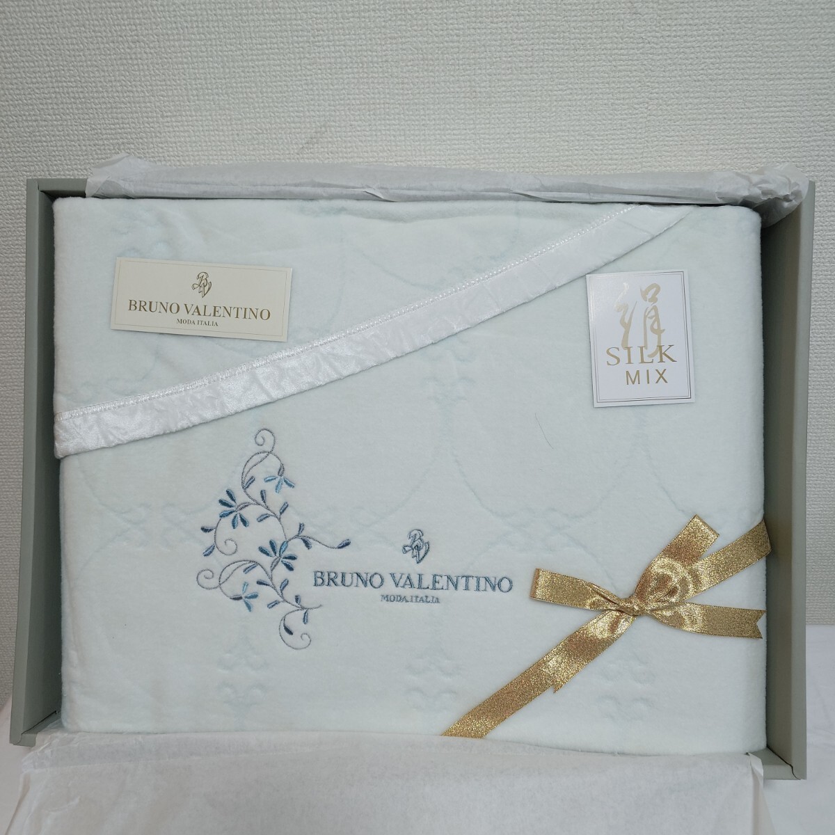Yahoo!オークション -「バレンチノ」(毛布) (寝具)の落札相場 Yahoo!オークション -「バレンチノ」(毛布) (寝具)の落札相場