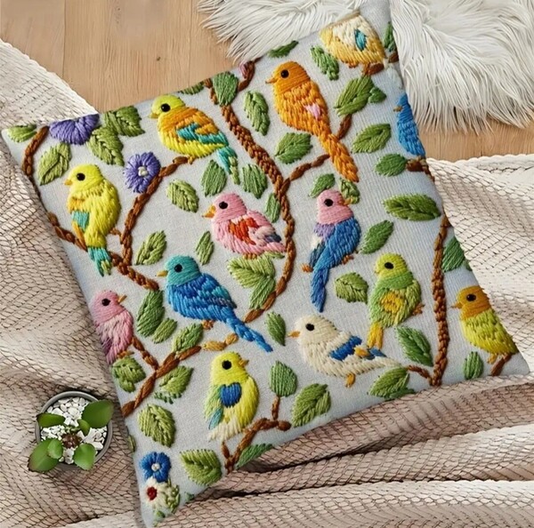クッションカバー 小鳥C 刺繍風 45cm 鳥の雑貨 HANAKO