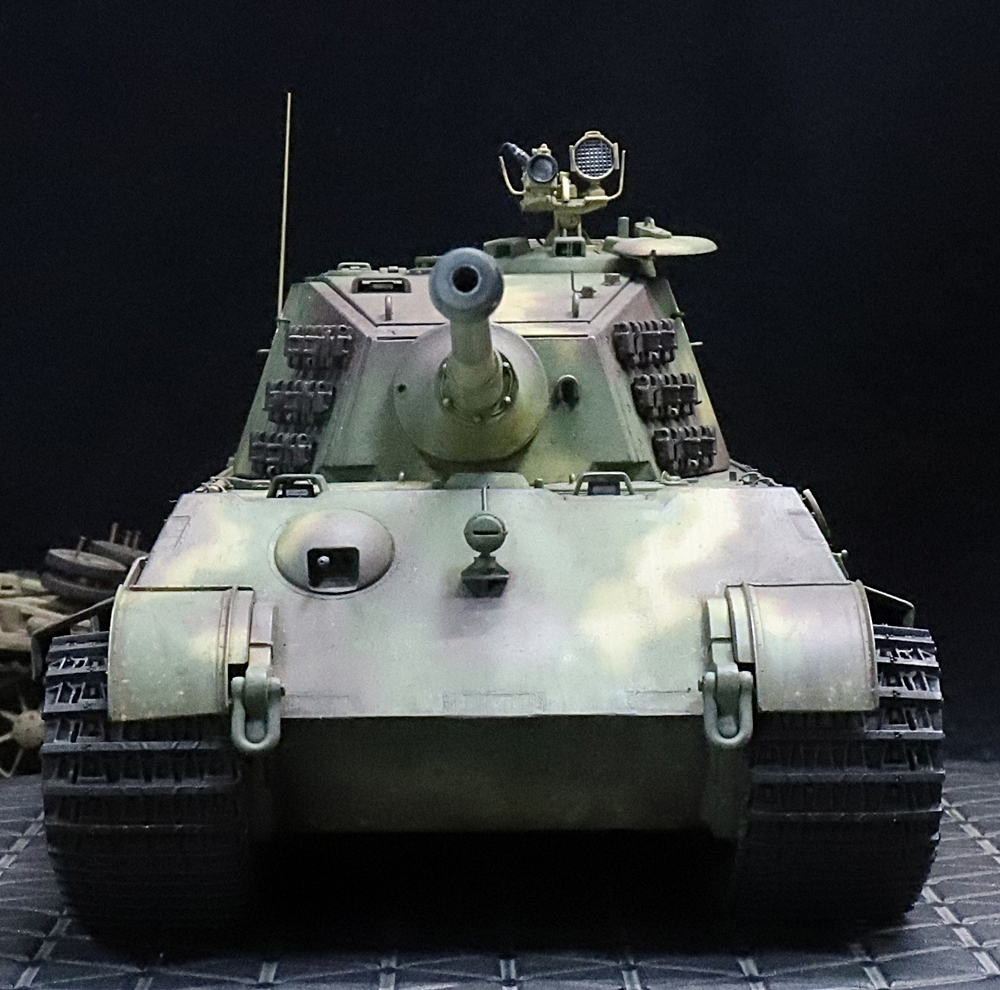 1/35 ドイツ軍 キングタイガー重戦車 第503重戦車大隊所属車輛1945オーデル戦線 制作完成品