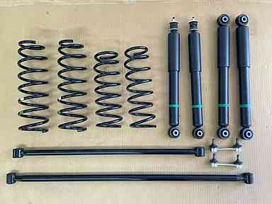 新車外し】スズキ JB64 ジムニー 純正 サスペンションキット 1台 新車外し】スズキ JB64 ジムニー 純正 サスペンションキット 1台