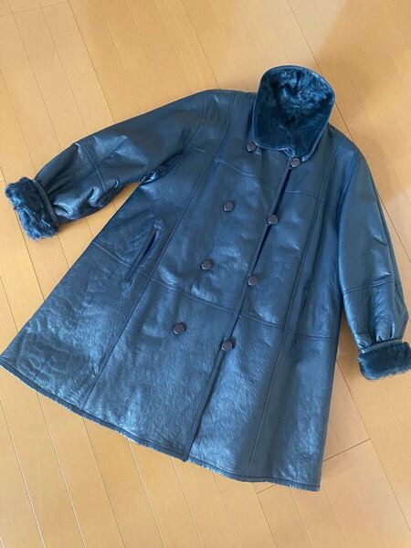 新品同様品!!!帝国ホテル内ショップ購入品!!!!大変暖かいです。お洒落な素敵な高級素材ロングコート!!!!ネイビーカラー送料込みです。