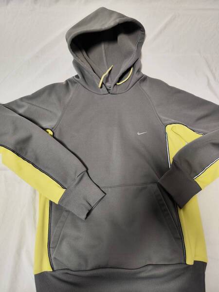 NIKE THERMA-FIT パーカー スウェット 裏起毛 レディース S