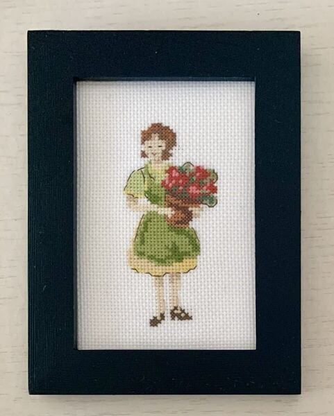 ハンドメイド クロスステッチ完成品 刺繍 花 ガーデニング プレゼント インテリア ヴェロニクアンジャンジェ 花束 女の子