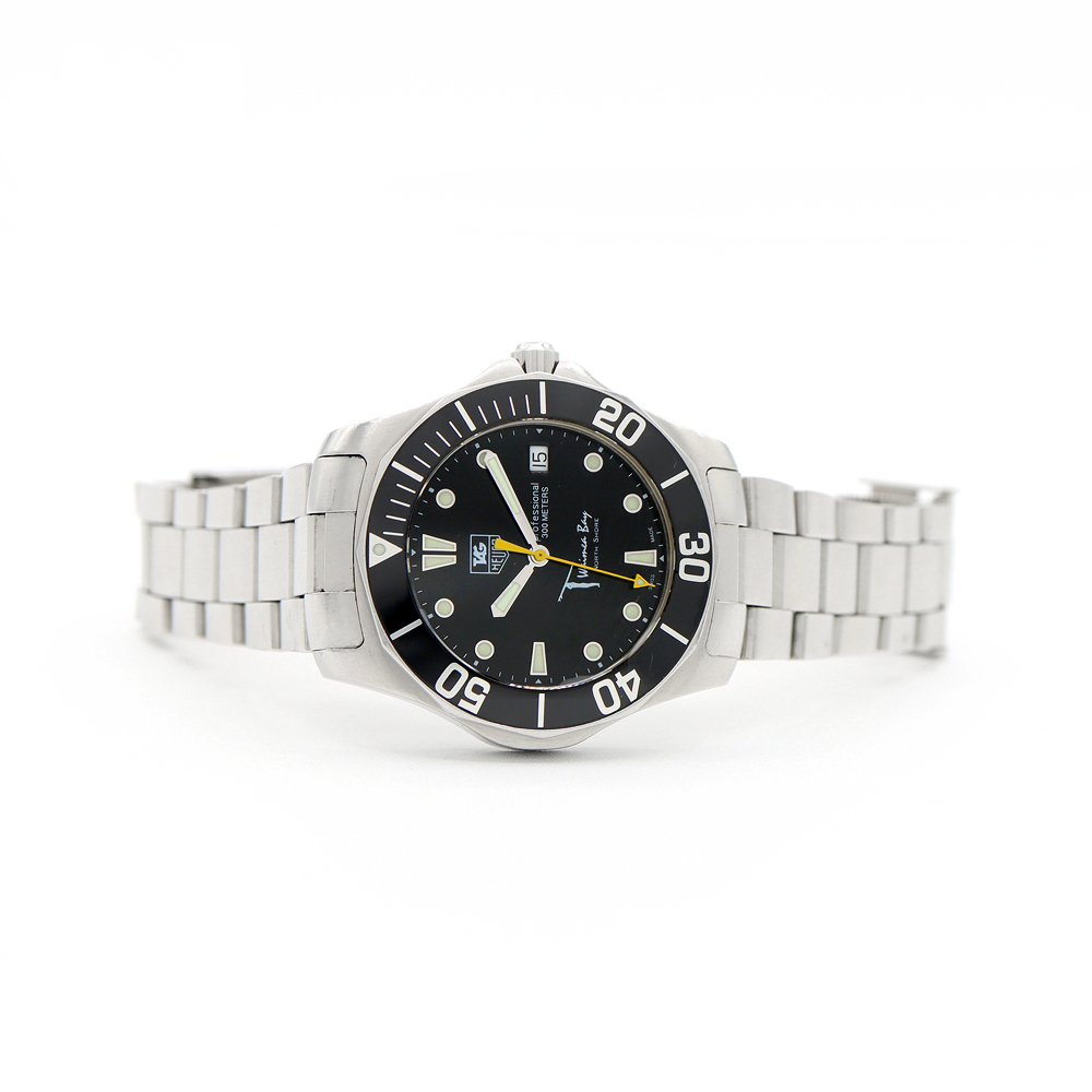 電池交換済 TAG Heuer タグホイヤー アクアレーサー ワイメア・ベイ 1000本限定 WAB1113 デイト 300m防水 メンズ クォーツ