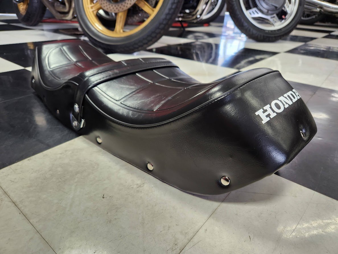 Yahoo!オークション -「cb400f ヨンフォア」(シート) (パーツ)の Yahoo!オークション -「cb400f ヨンフォア」(シート) (パーツ)の