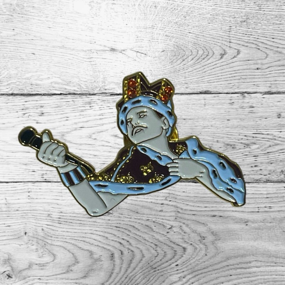 QUEEN フレディ マーキュリー 王冠 と マイク W ピンバッジ