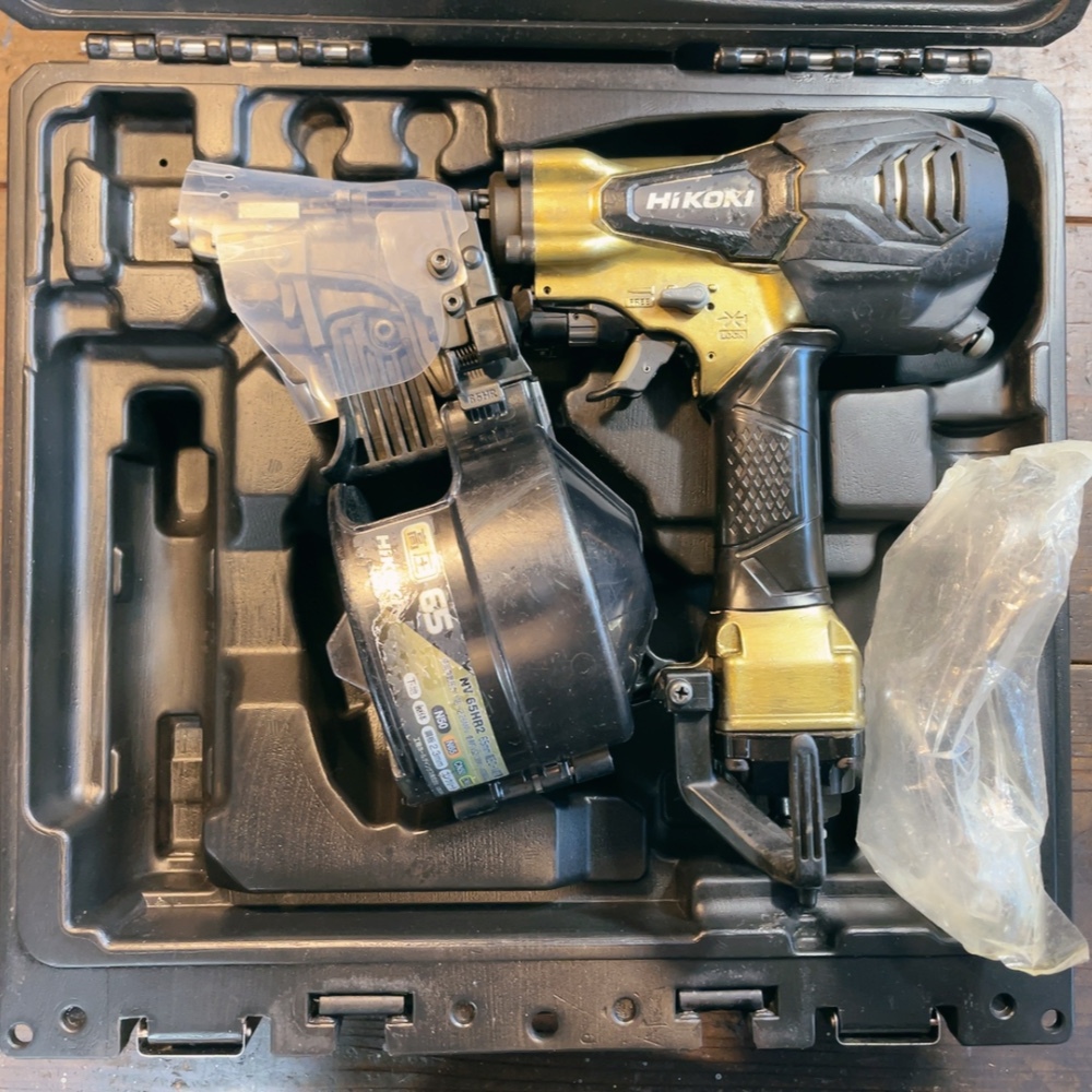 【7日保証・整備済】消耗部品多数交換♪ハイコーキ HIKOKI 日立 高圧 65mm 釘打ち機 NV65HR2 ケース付き 動作良好!