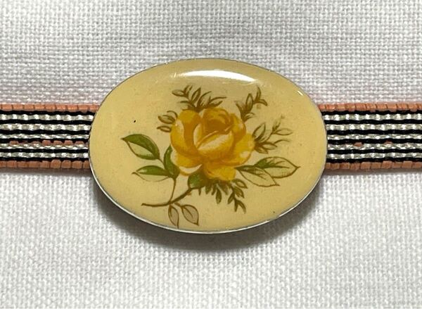 NO.1723 帯留め 薔薇 花 リメイク品(帯留 和装小物)ハンドメイド品