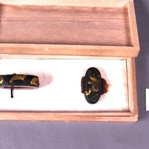 〇 縁頭・鯉図・刀装具・刀剣小道具・箱入・(12)