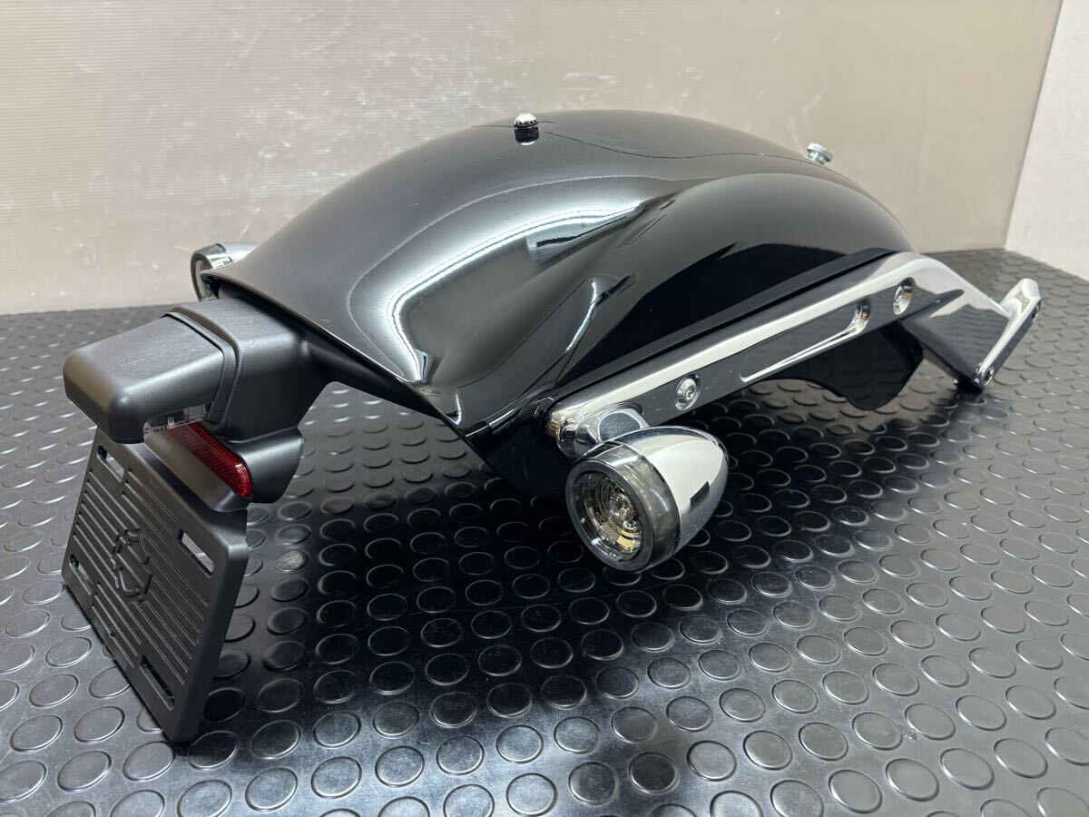 新車外し ハーレー ブレイクアウト FXBR 純正 リア フェンダー