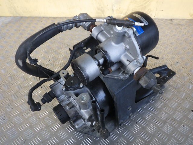 r615-1 ★ 日産 UD トラックス クオン エアードライヤー H25年 QKG-CG5ZA 3-15