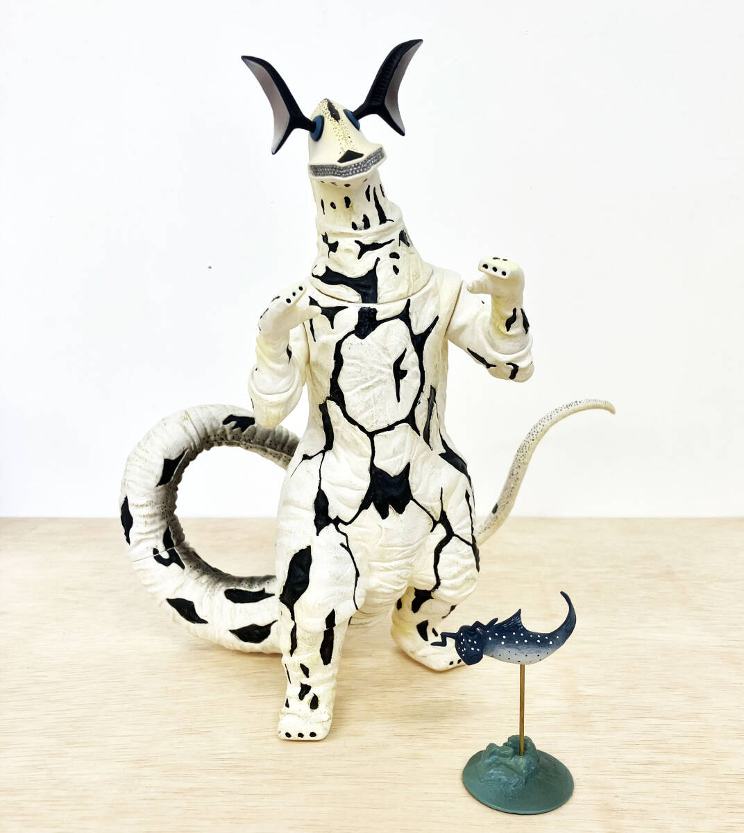 Yahoo!オークション -「エクスプラス ウルトラセブン」(怪獣 Yahoo!オークション -「エクスプラス ウルトラセブン」(怪獣