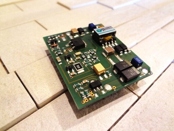 未使用品 送料込み DC/DCコンバータ 入力24/48V 出力12V OER12SC2448