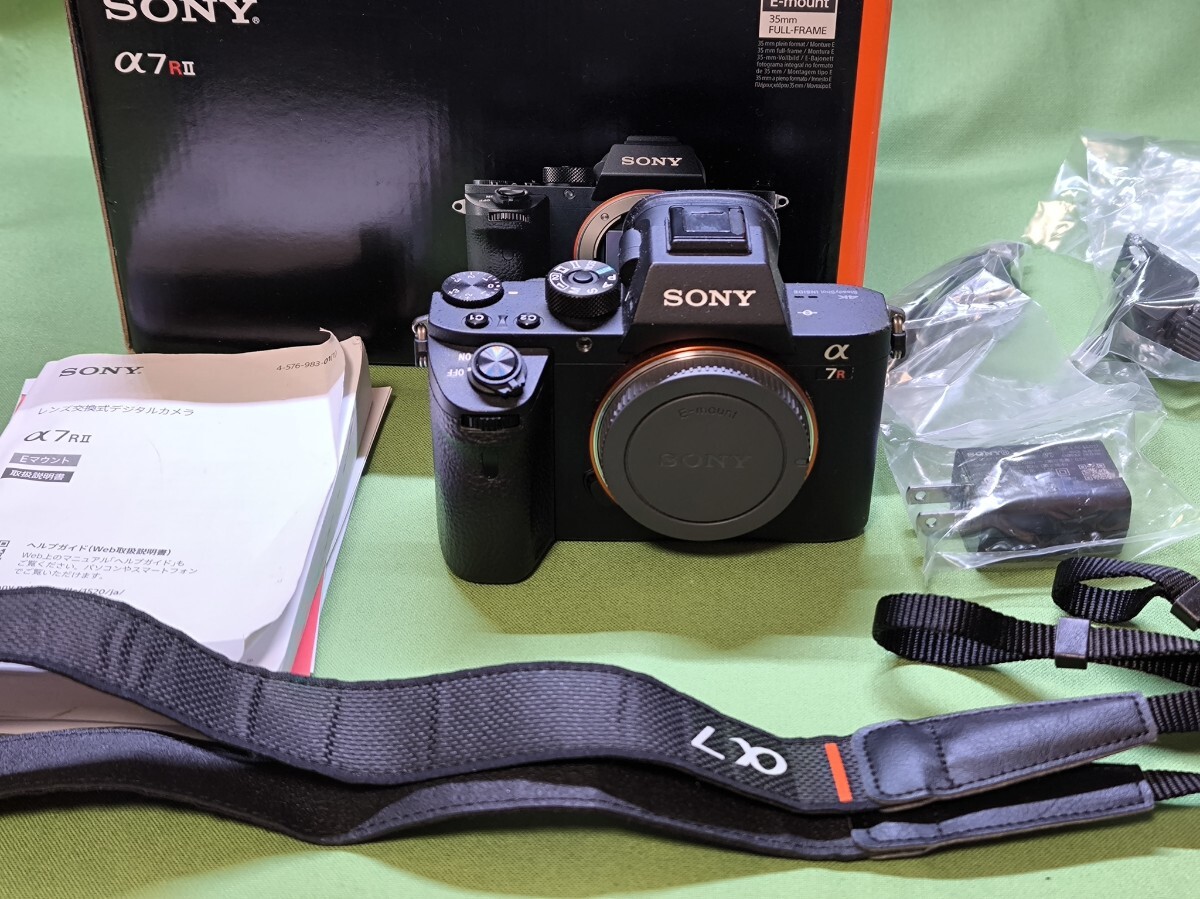 Yahoo!オークション - 美品 SONY α7RII ILCE-7RM2 ボディ一式 Yahoo!オークション - 美品 SONY α7RII ILCE-7RM2 ボディ一式