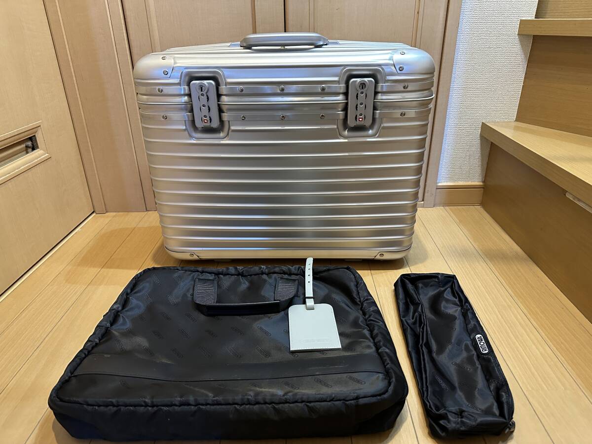 Yahoo!オークション -「リモワ パイロット 29l」の落札相場 Yahoo!オークション -「リモワ パイロット 29l」の落札相場
