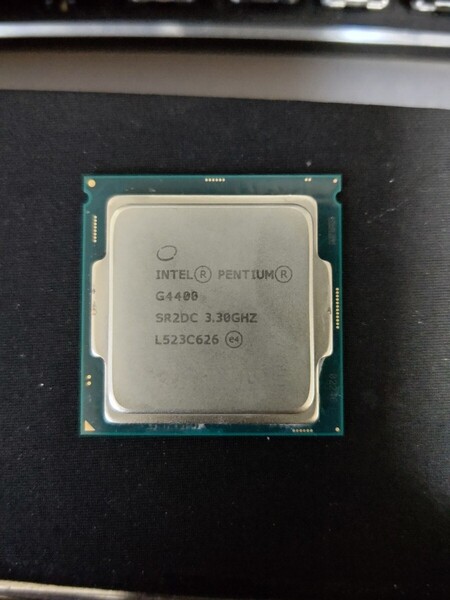 【中古品】Intel Pentium G4400(3.3GHz) BOX LGA1151/2C/2T/L3 3M/HD510/TDP54W -301