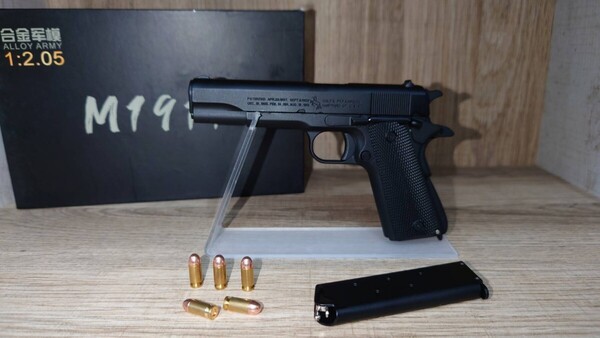 精巧1/2スケール ミニチュアガン M1911 ガバメント ブラック 13cmモデル