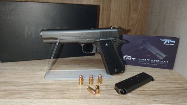 精巧1/2スケール ミニチュアガン M1911 ガバメント 15cmモデル ガンカラー