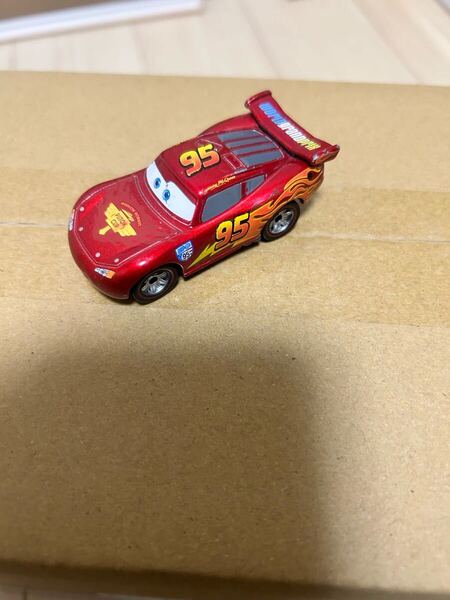【希少品】カーズ トミカ ライトニング・マックィーン(レッドメタリックタイプ)