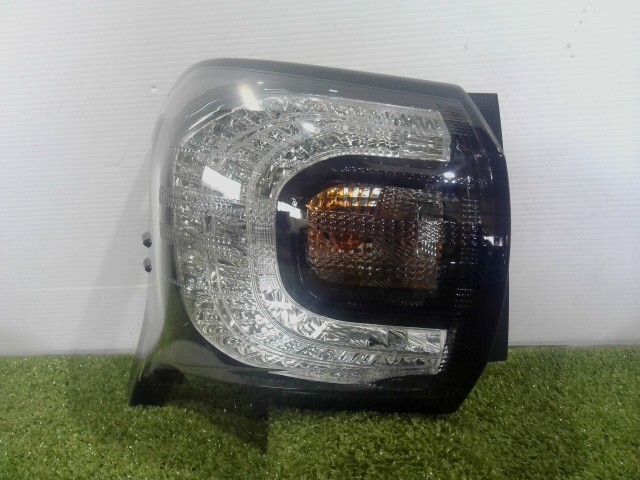 シエンタ(車) シエンタ DBA-NSP170G 左テールランプ G 7人 81561-52C90 : 啓愛社 姫路リサイクル工場 - 通販 -  Yahoo!ショッピング