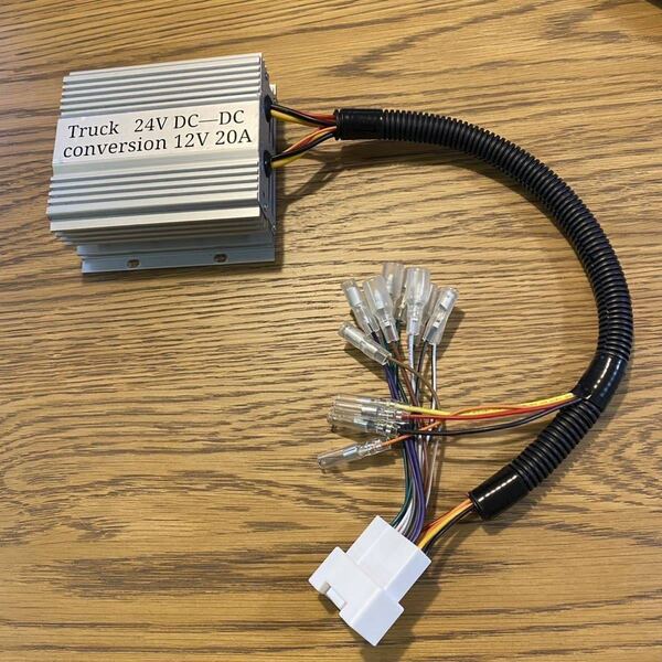 トラック用 DCDC 24V 12V 変換 18ピン イルミ デコデコ カプラー カーナビ取付ハーネス