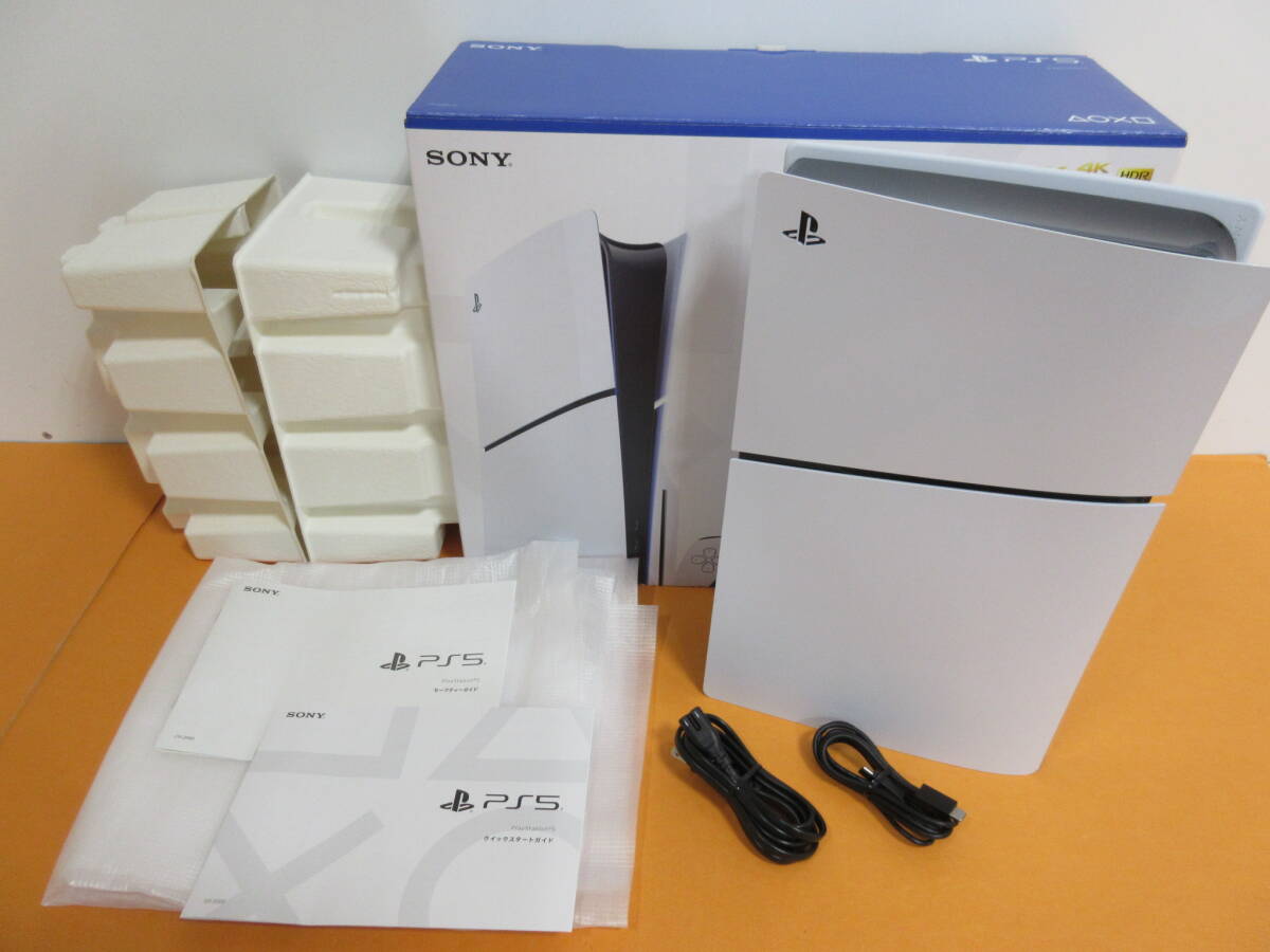 072) 中古 Playstation5 slim PS5 本体 1TB CFI-2000A ディスクドライブ搭載モデル