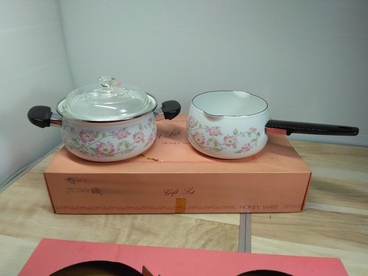 2025年最新】Yahoo!オークション -ホーロー鍋花柄の中古品・新品 2025年最新】Yahoo!オークション -ホーロー鍋花柄の中古品・新品