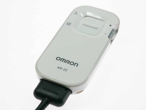 オムロン(OMRON)イヤメイトデジタル(AK-22)補聴器 左右兼用 シンプル操作 単四電池使用 日本製 動作品 迅速発送 美品