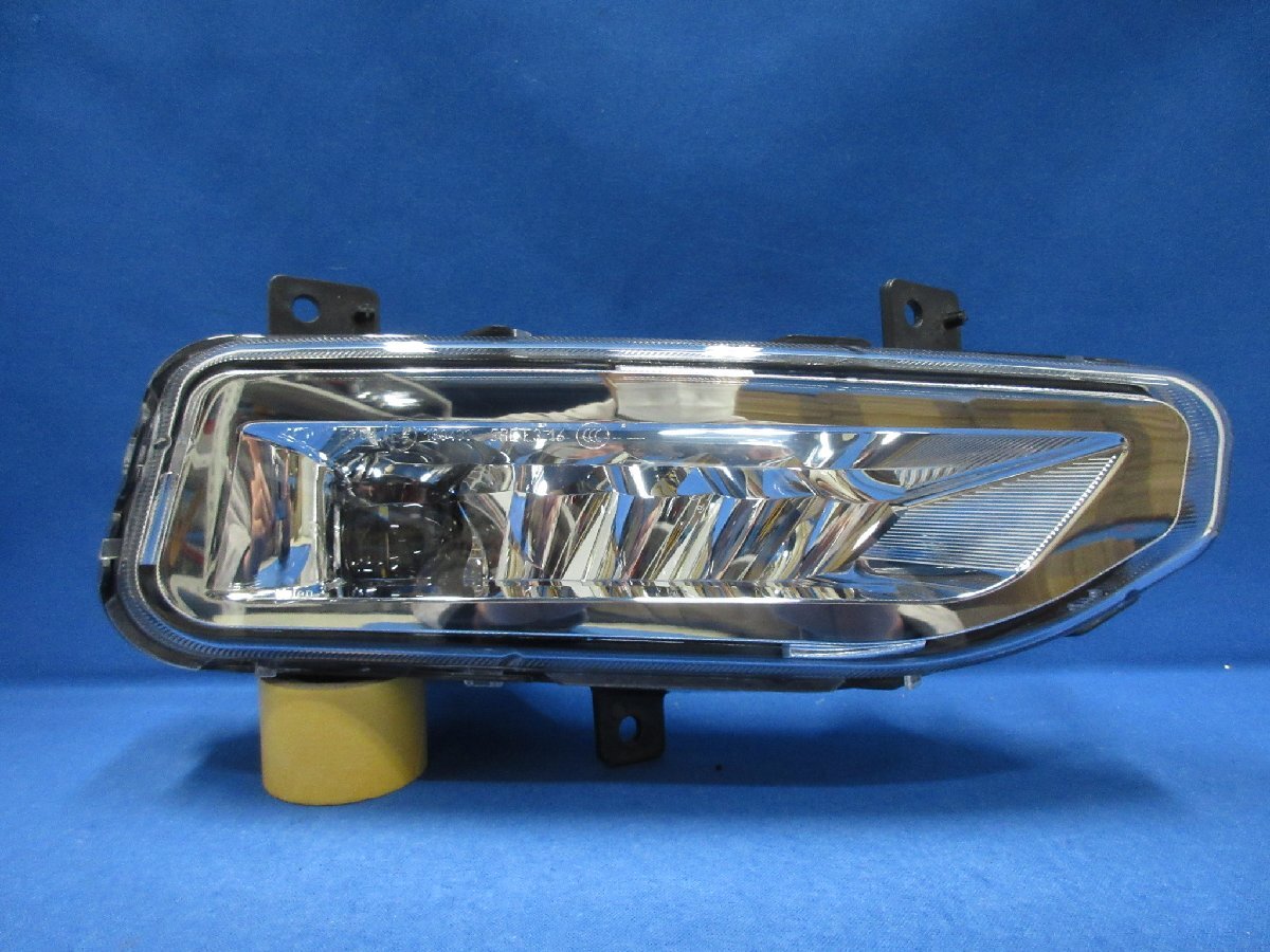 日産 セレナ/オーテック C27 右フォグ LED 純正 26150-1A30A 90160557 115242