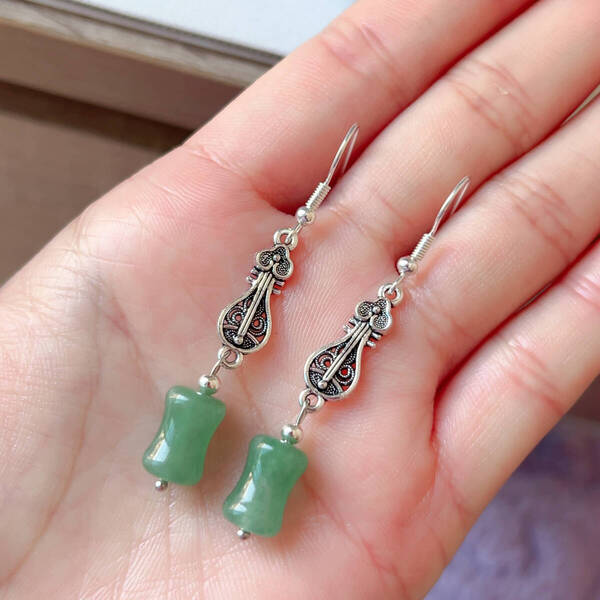 ◇東陵玉◇ピアス◇レディース◇翡翠・ヒスイ◇天然石◇パワーストーン◇巾着袋付き◇プレゼントにも035R2255