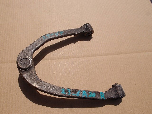 ☆ 日産 STAGEA ステージア HM35 H16年 フロント アッパーアーム 右側 23-6A20