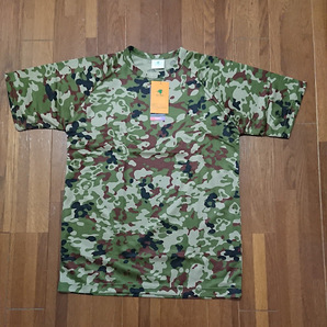 陸上自衛隊 FEAT GREEN Tシャツ 半袖 2型迷彩 サイズS 新品 戦闘下衣