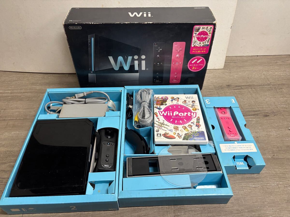 Amazon.co.jp: Wii本体(クロ) Wiiリモコンプラス2個、Wii